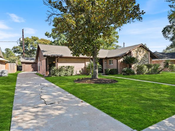 5830 Yarwell Drive, Houston TX 77096