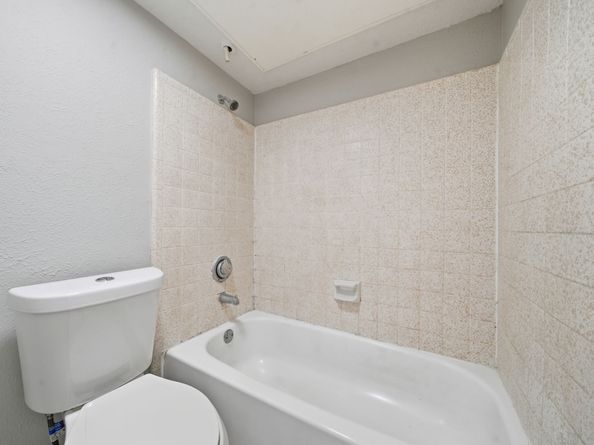 5406 Fairview Forest Drive, Houston TX 77088