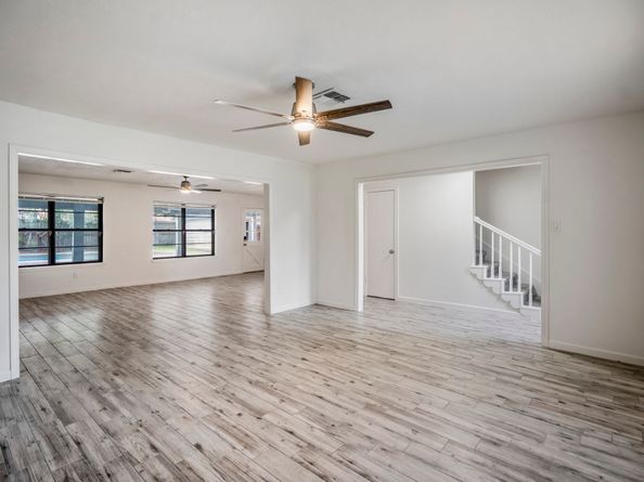 5122 Foresthaven Drive, Houston TX 77066