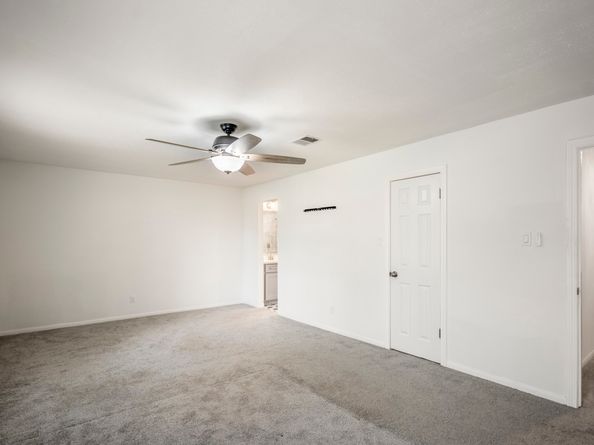 5122 Foresthaven Drive, Houston TX 77066