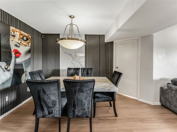 3085 Walnut Bend Lane 11, Houston TX 77042