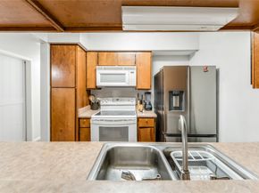 3085 Walnut Bend Lane 11, Houston TX 77042