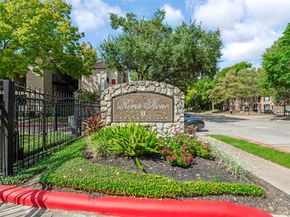 3085 Walnut Bend Lane 11, Houston TX 77042