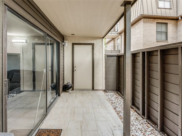 3085 Walnut Bend Lane 11, Houston TX 77042