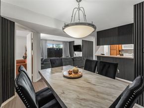 3085 Walnut Bend Lane 11, Houston TX 77042