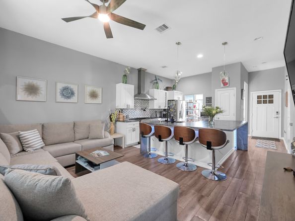 5317 Gold Street, Houston TX 77026