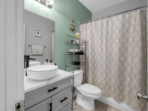 5317 Gold Street, Houston TX 77026