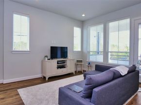 2720 Grand Fountains Drive H, Houston TX 77054