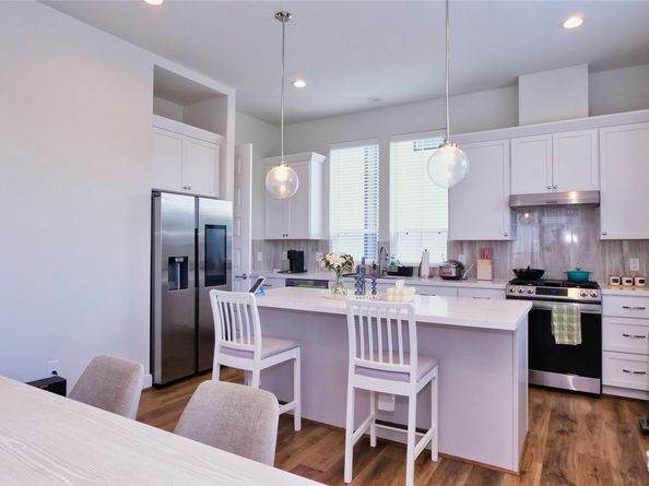 2720 Grand Fountains Drive H, Houston TX 77054