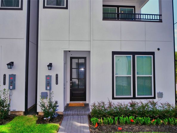 2720 Grand Fountains Drive H, Houston TX 77054