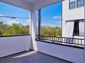 2720 Grand Fountains Drive H, Houston TX 77054