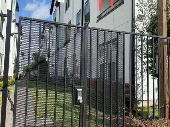 2720 Grand Fountains Drive H, Houston TX 77054