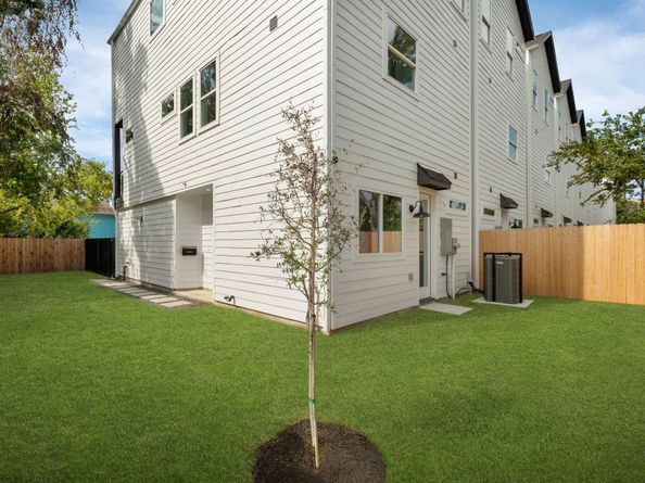 717 Janisch Road B, Houston TX 77018