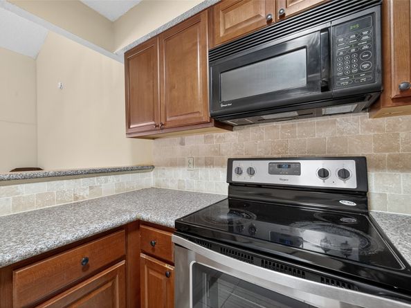 6855 Greenway Chase Street 6855, Houston TX 77072