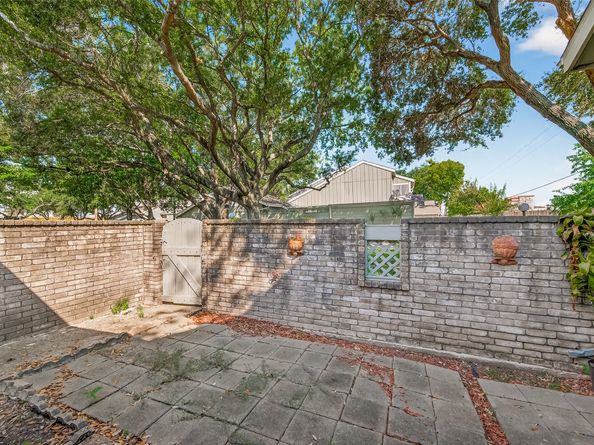 6855 Greenway Chase Street 6855, Houston TX 77072