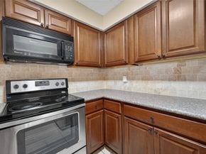 6855 Greenway Chase Street 6855, Houston TX 77072