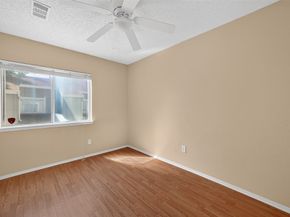 6855 Greenway Chase Street 6855, Houston TX 77072