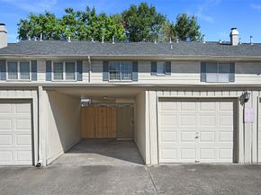 6425 Burgoyne Road 13, Houston TX 77057