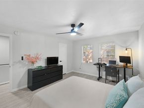 6425 Burgoyne Road 13, Houston TX 77057