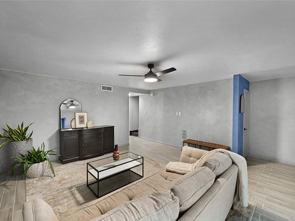 6425 Burgoyne Road 13, Houston TX 77057