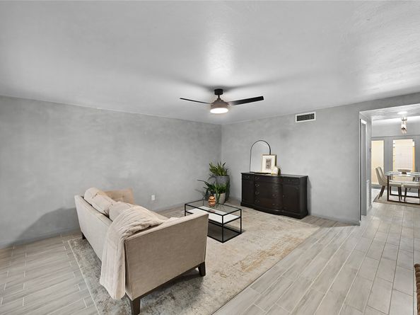 6425 Burgoyne Road 13, Houston TX 77057