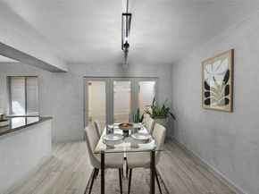 6425 Burgoyne Road 13, Houston TX 77057