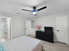 6425 Burgoyne Road 13, Houston TX 77057