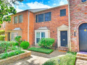 6425 Burgoyne Road 13, Houston TX 77057
