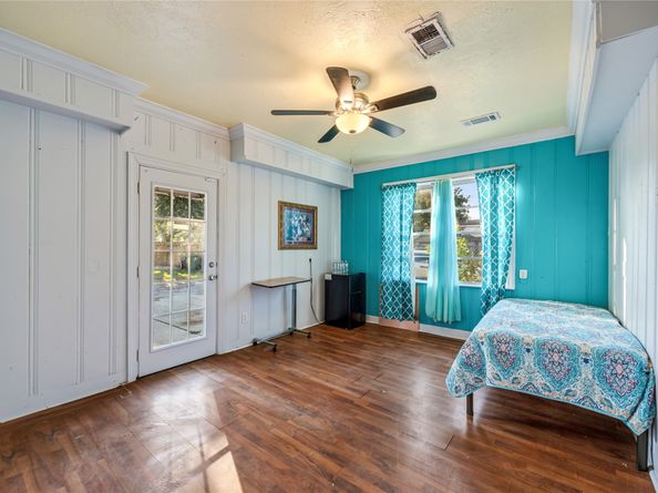 3731 Reveille Street, Houston TX 77087