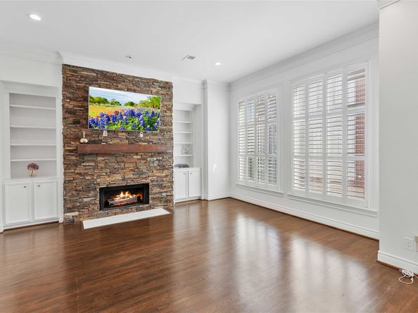 1908 Greenwich Place Drive, Houston TX 77019