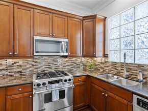 1908 Greenwich Place Drive, Houston TX 77019