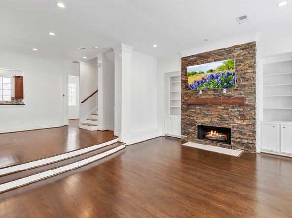 1908 Greenwich Place Drive, Houston TX 77019