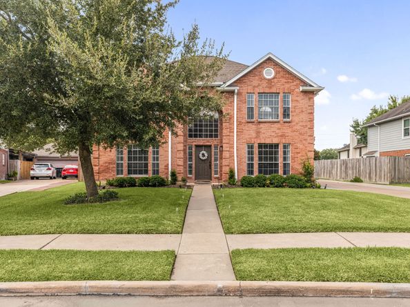 14018 Ragus Lake Drive, Sugar Land TX 77498