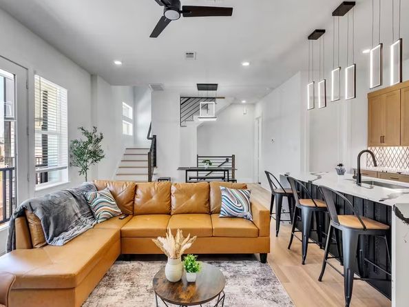 2711 Berry Street, Houston TX 77004