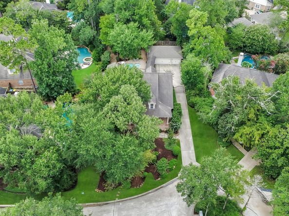 7 Larkspur Trail, The Woodlands TX 77382