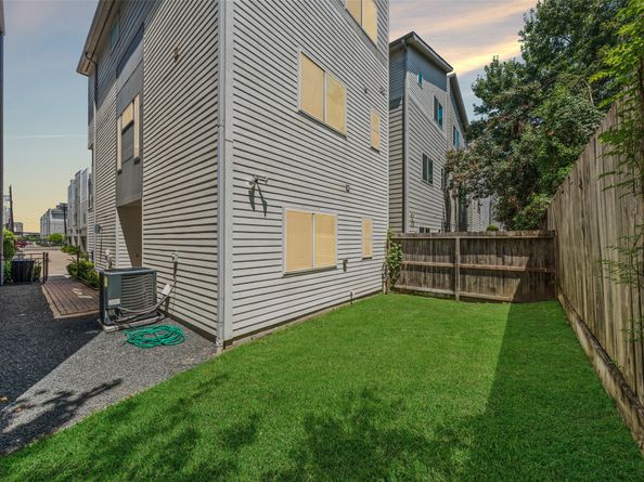 314 Eado Park Circle, Houston TX 77020