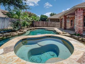 18314 N Elizabeth Shore Loop, Cypress TX 77433