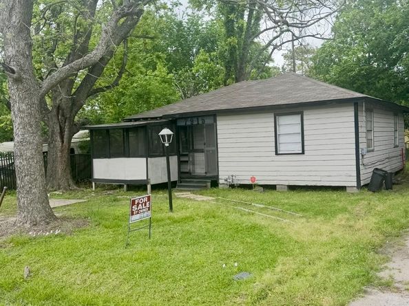7915 Flintridge Drive, Houston TX 77028