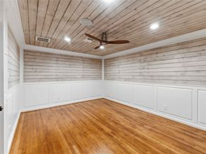 4031 Fernwood Drive, Houston TX 77021