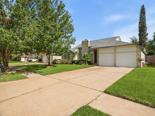 16926 Applecross Lane, Houston TX 77084