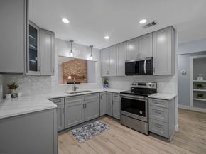 17 Oldstream Court, The Woodlands TX 77381