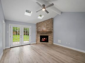 17 Oldstream Court, The Woodlands TX 77381