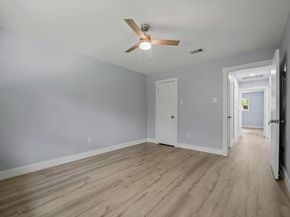 17 Oldstream Court, The Woodlands TX 77381