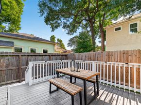 904 Arlington Street, Houston TX 77008
