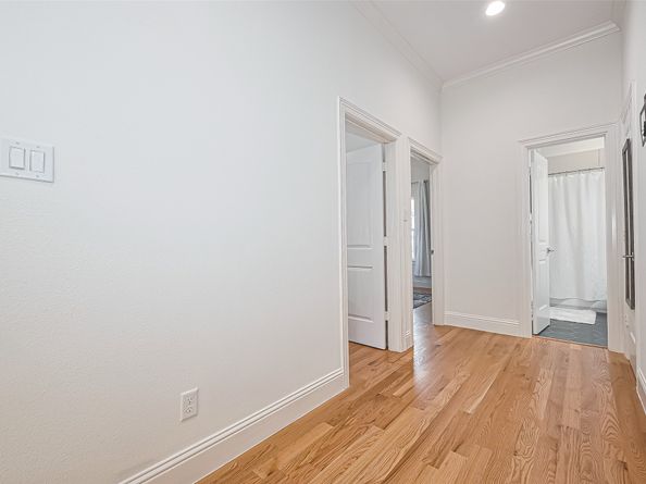 2207 Silverbonnet Street, Houston TX 77055