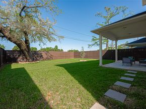 2207 Silverbonnet Street, Houston TX 77055