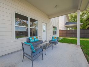 2207 Silverbonnet Street, Houston TX 77055