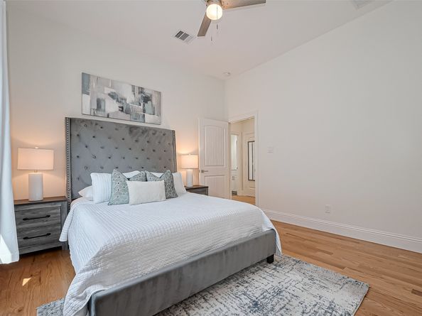 2207 Silverbonnet Street, Houston TX 77055