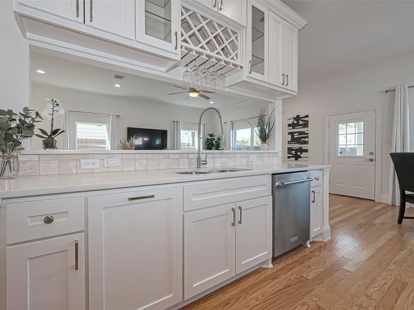 2207 Silverbonnet Street, Houston TX 77055