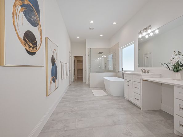 2207 Silverbonnet Street, Houston TX 77055